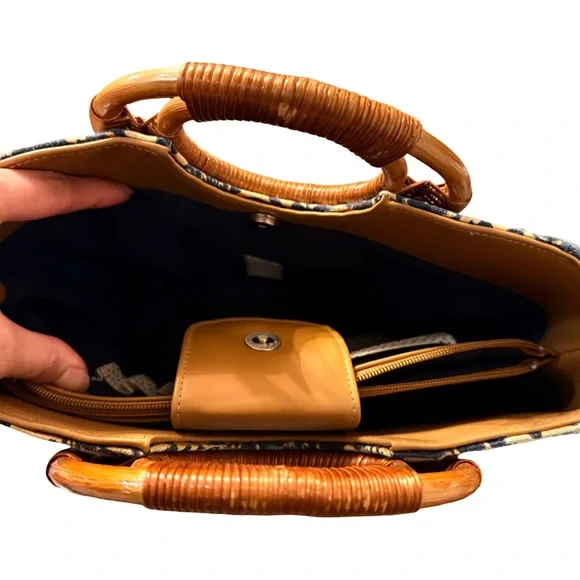 Vintage Paradox Blue Toile Top Handle Handbag Bamboo Rattan Handles Coastal - Picture 2 of 7